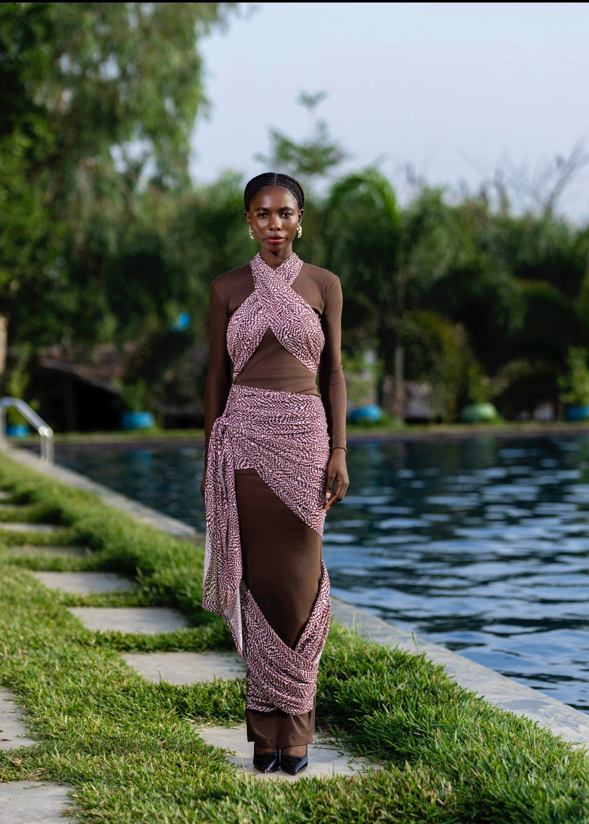 Tharwa dress